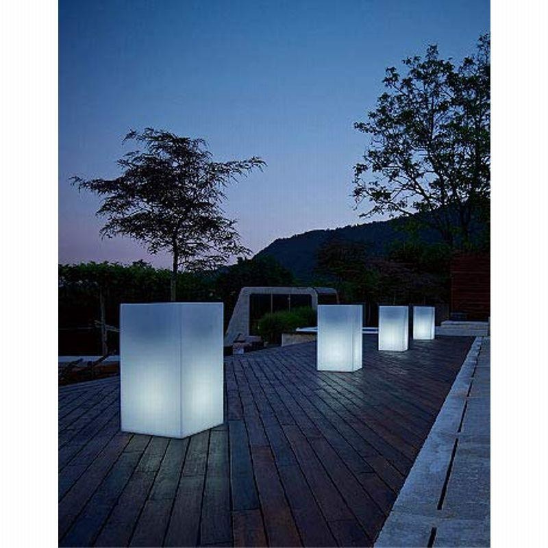 光るプランター キューブハイ ライト付き 高さ70cm 幅40cm ユーロ スリープラスト Er 2612l 屋内仕様 電球色 照明 E 通販 Lineポイント最大0 5 Get Lineショッピング