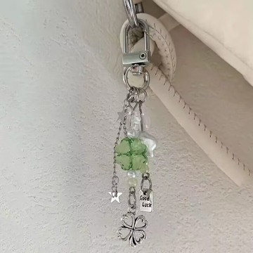 【臺灣出貨】幸運四葉草手作串珠手機鏈夏天ins風包包相機鏈包掛件鑰匙扣