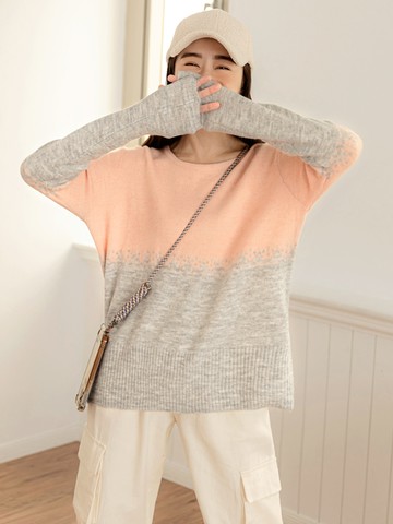 粉嫩雙色柔軟寬鬆針織毛衣