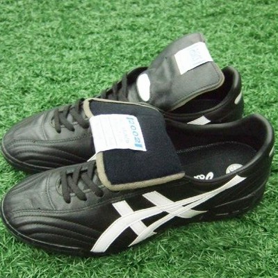 トレッカー2002 ブラック×ホワイト 【asics|アシックス】サッカー