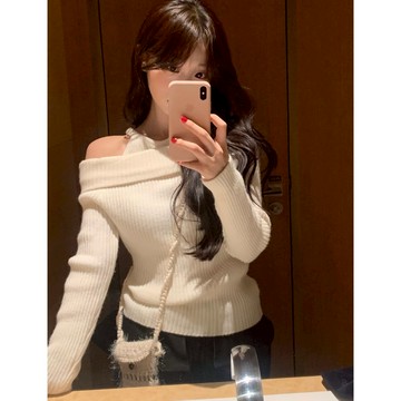 【太妮絲CS41】現貨 韓系 斜肩設計 彈力 顯瘦 針織毛衣 露肩 一字領上衣 長袖上衣 修身打底衣｜百搭女神感上衣