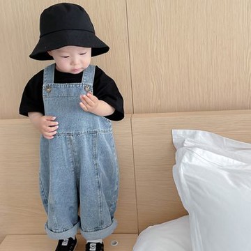 牛仔琥珀釦寬鬆吊帶牛仔褲 褲子 七分褲 男童 女童 中性款 橘魔法 現貨 童裝 兒童【BB9887】