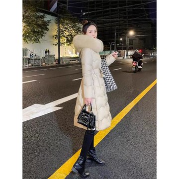 2025冬裝新款時尚中長款過膝修身顯瘦收腰卡其色狐貍毛領羽絨服女