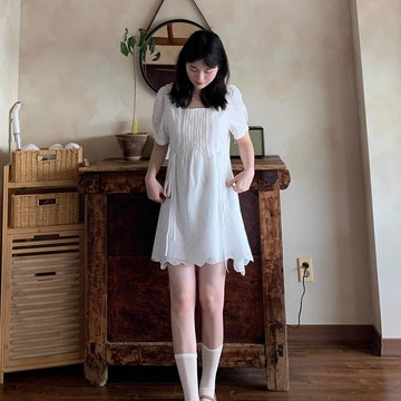 法式復古方領繫帶收腰白裙 / 短款仙氣小個子 / 初戀小白裙顯瘦款