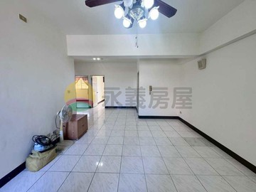 岡山鬧區#壽天公園旁#三房平車#陽台進出｜高雄市岡山區壽華路