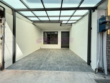 漢基醫院旁，整棟翻新美車庫別墅！｜彰化縣彰化市勝興街