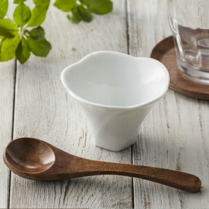 フラワーボウル 8cm 100cc 日本製 美濃焼 陶器 洋食器 白い食器 オシャレ ホテル食器 高級白磁 アミューズ Amuse 深山 Hana おしゃれ かわいい 付き出し 豆鉢 通販 Lineポイント最大0 5 Get Lineショッピング