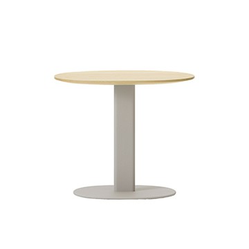 Shoto 橢圓邊桌（梣木、53cm）