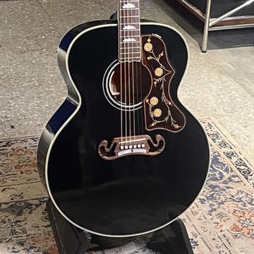【二手】9成新 2015 Gibson Early 1960's SJ-200 Ebony 西提卡雲杉面板 楓木背側板 全單板 L.R. Baggs Anthem 拾音器 限量版 民謠吉他