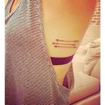 「幾何 弓箭」一組3支 紋身貼紙 微刺青 輕紋身  IG 打卡 小紅書 流行 抖音同款 美式 風格 街頭  紋身貼 性感