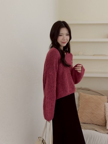 小V領銀標針織毛衣