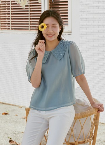 甜柔朵朵翻領亮澤上衣