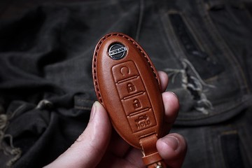 【現貨版】裕隆日產 NISSAN Tiida Sentra Kicks汽車鑰匙皮套