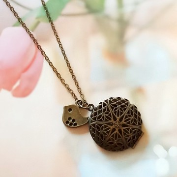 回憶~ 青古銅小鳥相盒頸鍊