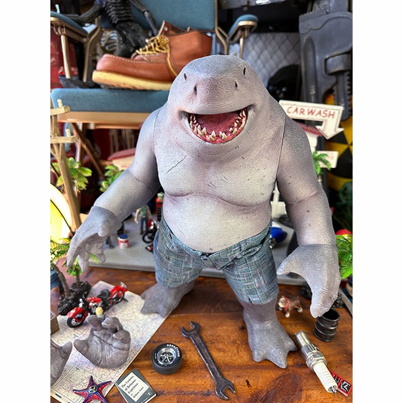 キングシャーク 1/6スケールフィギュア ザ・スーサイド・スクワッド Amazon.co.jp: パワー・ポーズ ザ・スーサイド・スクワッド “極
