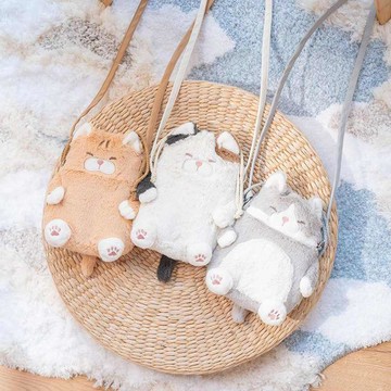 🐱WBP免運🤎正版LIV HEART 茶米貓和朋友們 可愛貓咪斜挎包手機包 出行通勤收納抽繩單肩包 胖貓吊飾 書包吊飾