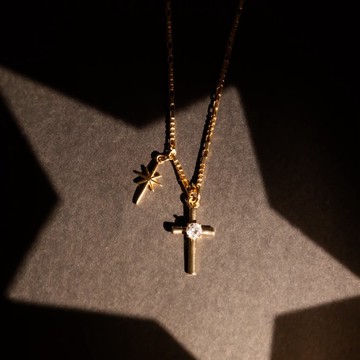 擁抱之星十字架項鍊