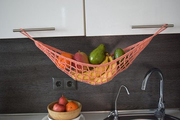收納可掛籃。水果、蔬菜吊床。櫃下收納