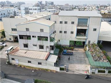 中正路786坪廠住，起重貨梯*2台載重1500公斤｜台南市仁德區中正路三段