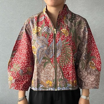 【INBATIC】YURA - BATIK OUTER 知性泡泡袖短外套 - Spring Flow