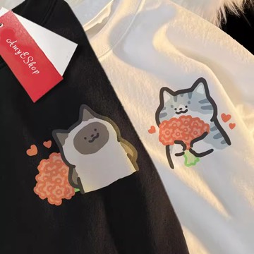 S~XL 萌寵 左胸 送花情侶貓 純棉 短T 情侶T【Y1347】MIT 情侶裝 短袖T恤 男女可穿 快速出貨不用等