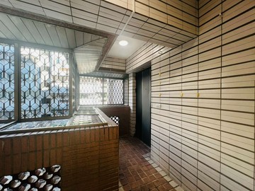 大魯閣草衙道/陽台進出大三房｜高雄市前鎮區佛公路
