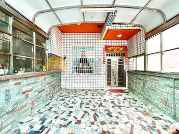 √小茵首選㊣清水中社路｜邊間臨路大空間美透天｜台中市清水區中社路