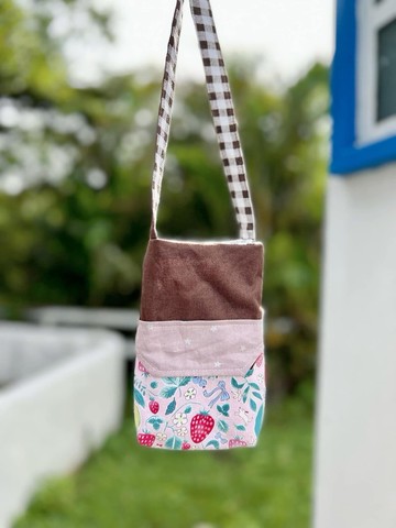 【 現貨 】森林莓果 可揹式手機袋