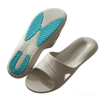 【iFoot】高彈力防滑室內拖鞋-卡其 IF8102