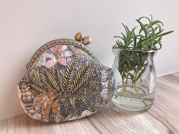 Liberty印花布。歪歪頭的熱帶雨林零錢包