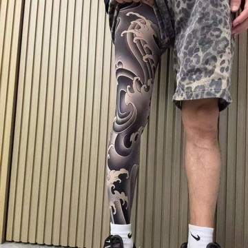 8572 名愛好者🤑夏季無痕仿真紋身絲襪高彈透氣腿部防曬腿套男生女生個性潮流印花1NZ2