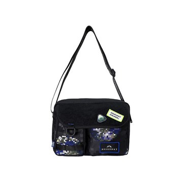 【DOUGHNUT】9.7吋 防潑水 側背/肩背 mission lite-地球儀 DNA