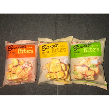 韓國🇰🇷Lotte 樂天 麵包餅70g 大蒜麵包餅/披薩麵包餅/洋蔥麵包餅 樂天 麵包餅乾