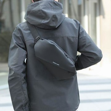 旅行簡約單肩包腰包背包防水男士斜挎包 2023新款潮牌日系胸包ins