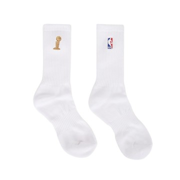 【總冠軍商品】NBA 總冠軍 金盃 高筒襪 白