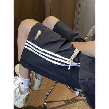 三杠條紋運動短褲男夏季薄款速干休閑褲青少年多巴胺穿搭五分褲子