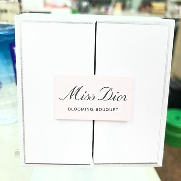 19B621_Miss Dior 香水禮盒