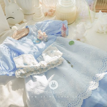 ArimCloset｜萬里晴空的蕾絲小圍裙洋裝