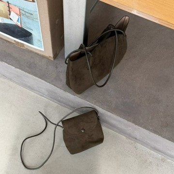 ATTENTION-手刷抹茶麂皮子母托特包
