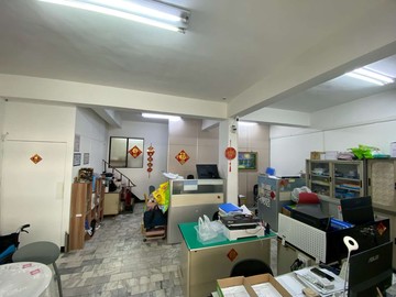 近樹德家商/三角窗大面寬金店面｜高雄市三民區正豐街