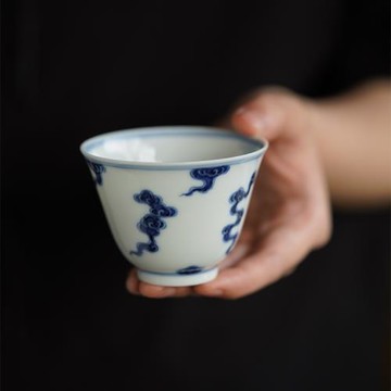 菁窯歸真 閑云在握杯