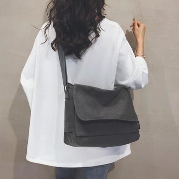 簡約純色復古帆布包包女2025新款大容量郵差包學生上課單肩斜挎包