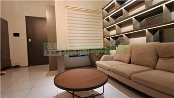 前鎮雙捷運輕屋齡電梯一樓｜高雄市前鎮區衙國一街