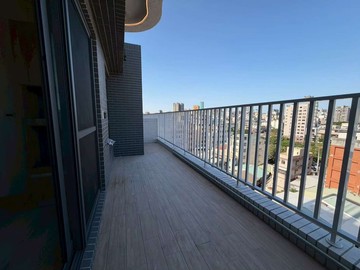 獨家 西區 國美館 稀有全新大露臺兩房兩衛+車位｜台中市西區大全街
