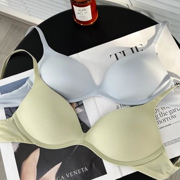 簡約舒適無痕輕薄款女式小胸文胸上薄下厚罩杯高中學生無鋼圈內衣