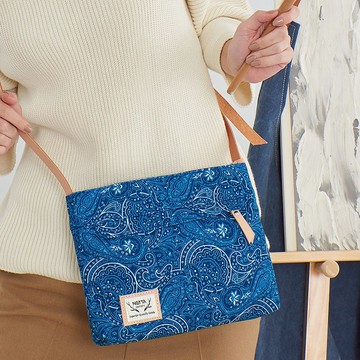 【絕版特惠】NETTA日光植鞣系列印花橫式斜背包