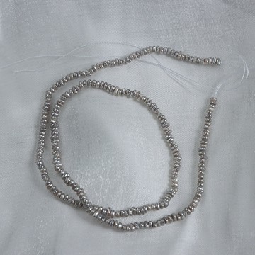 Zz-2mm不規則扁珠輻照灰色天然淡水珍珠半成品散珠裸珠diy細鏈材料