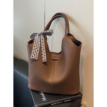 免運👑上班通懃大容量水桶包女2025秋季新款簡約休閒單肩包高級感腋下包側背包 斜背包 託特包 韓國包包 乞丐包 肩背包