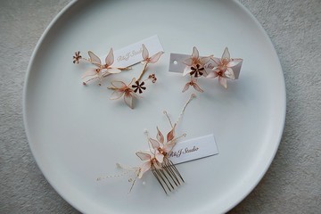 那花兒-手作水晶花樹脂飾品 新娘頭飾/伴娘配飾