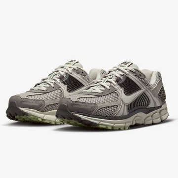 【NIKE】W NIKE ZOOM VOMERO 5 女款 慢跑鞋 復古運動鞋 穿搭 淺骨 FB8825-001